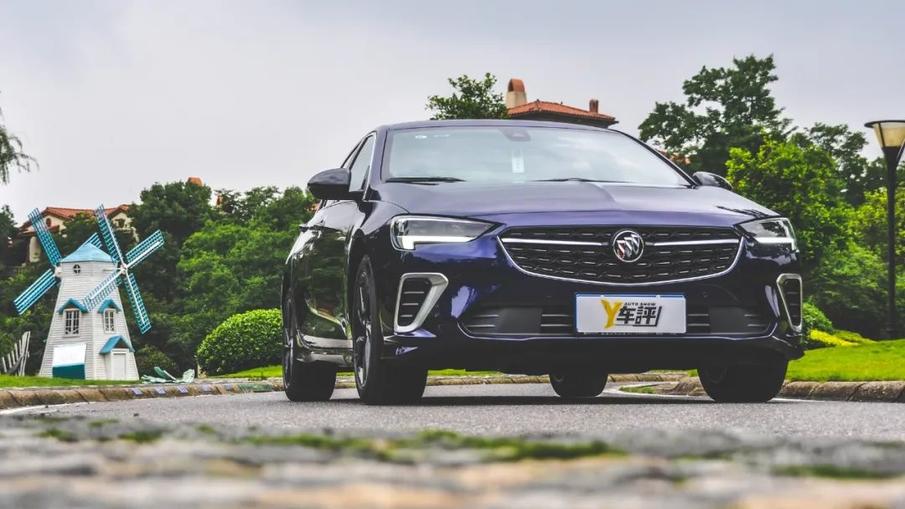 2021款别克君威gs试驾,2017款别克君威gs尊贵皇室蓝试驾