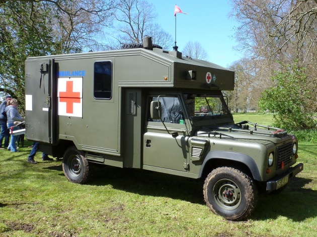 路虎卫士75年传奇版,路虎卫士成长史