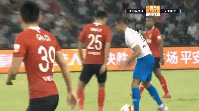 论“演员的自我修养”盘点足球史上那些假摔