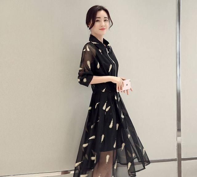 宽松气质印花连衣裙洋气时尚减龄,时尚印花长款大摆雪纺高档连衣裙