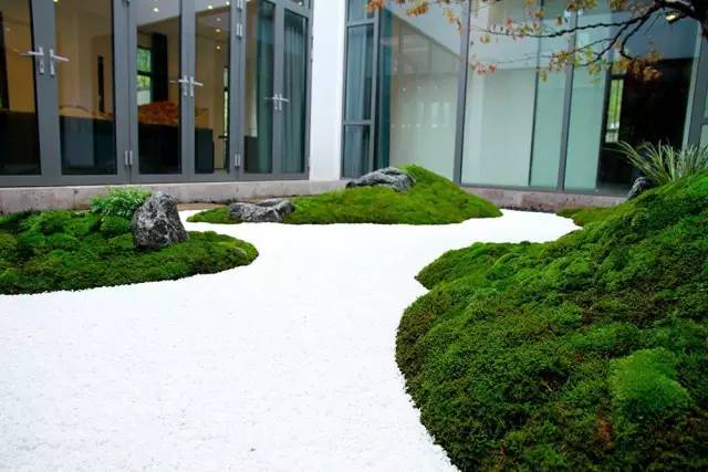 枯山水庭院景观制作过程,庭院枯山水施工做法