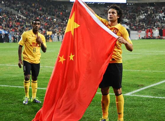 艾克森回应入选国足,艾克森回应中文