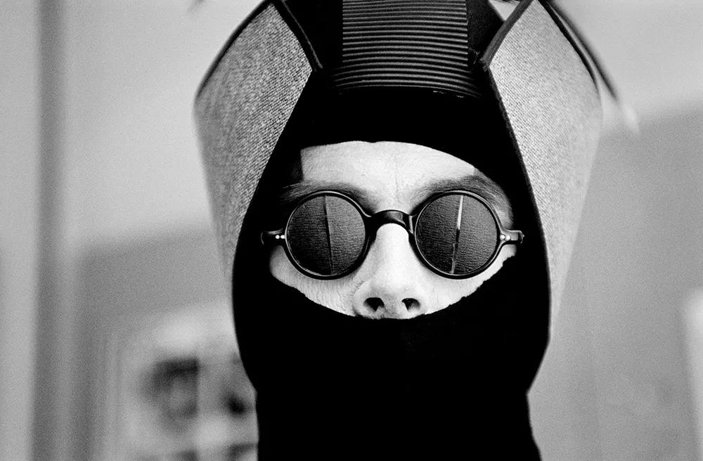 新书 | 首次曝光！“*底卧**”15年拍下250000张照片，他只选了这100张