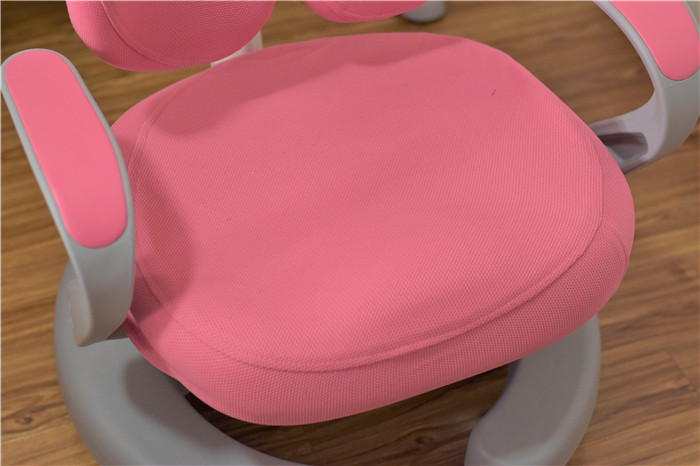 爱果乐学习桌椅调整方法视频,爱果乐儿童学习桌椅怎么搭配