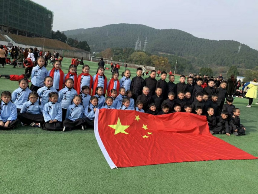 金猪辞旧玉鼠迎新,金猪纳福辞旧岁