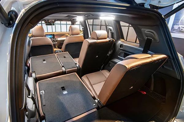 最强的4座奔驰 (四座最好的奔驰)