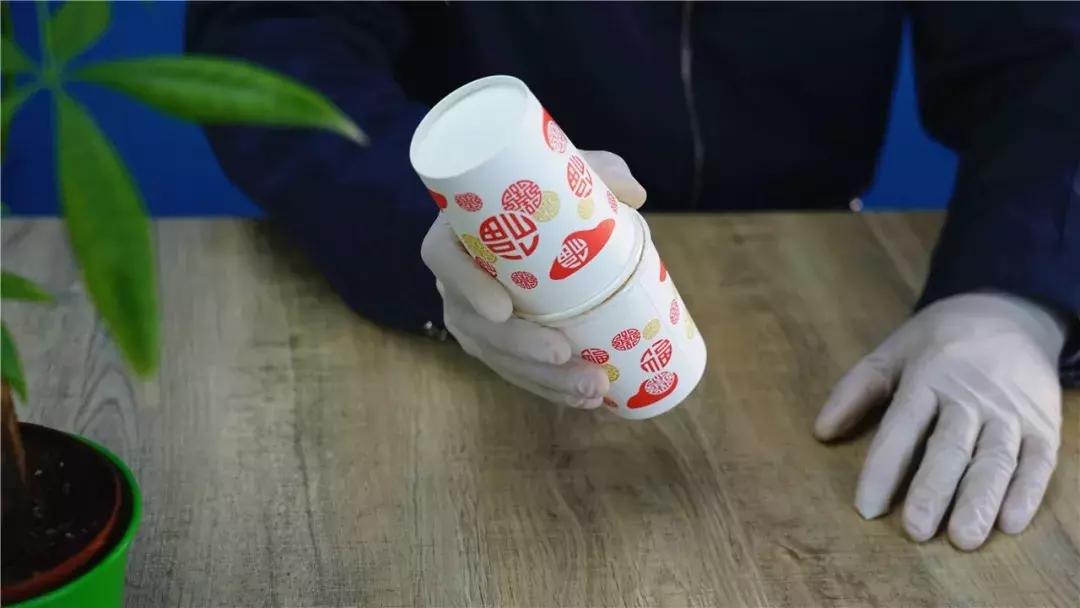 玻璃纸怎么变成圆球,正方形铝纸怎么变成圆球