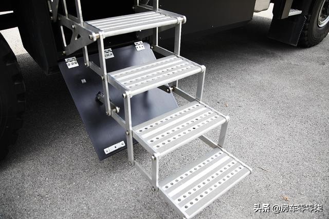 500万的德国曼卡4x4越野房车,德国曼4x4越野房车试驾视频