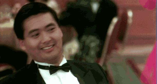 一首《十七岁》之于香港娱乐圈，就是半部《春秋》