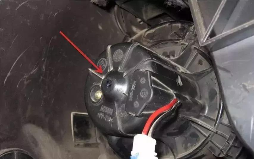 多效汽车空调滤清器怎么拆下来,环保汽车空调滤清器更换教程