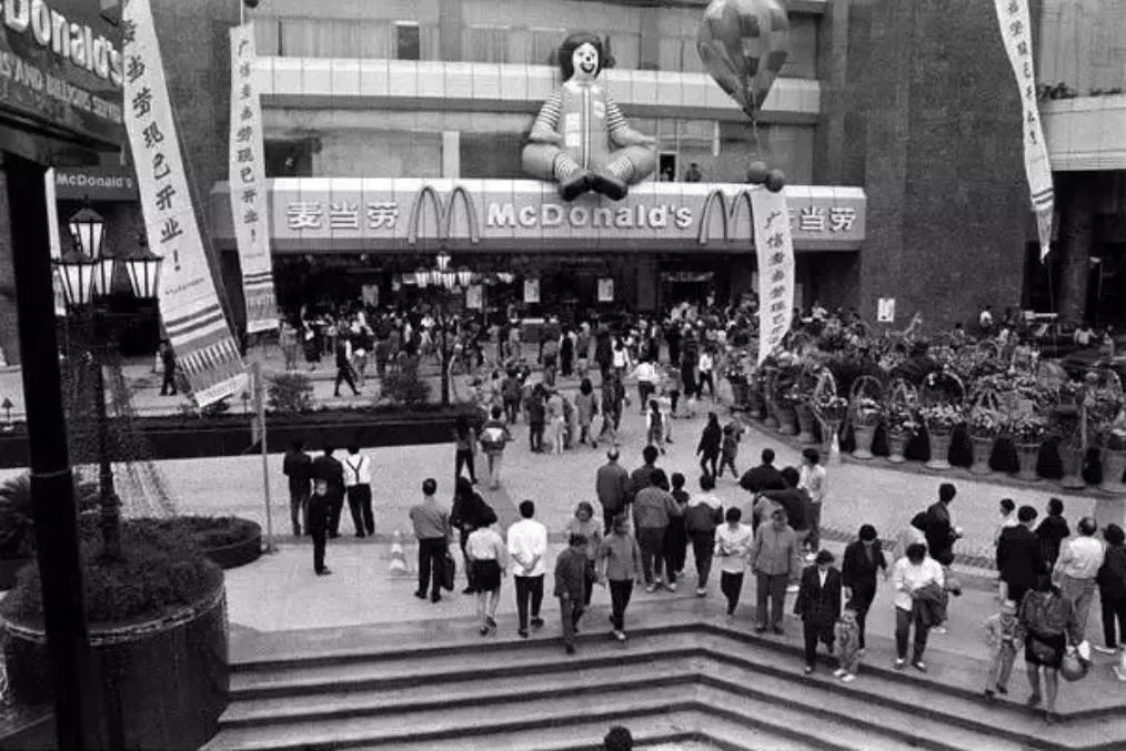 痛心!昔日爱马仕变发廊,这个顶奢商场还有救吗?