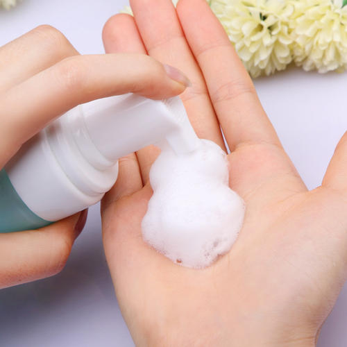 怎么卸妆才能把皮肤上的妆卸干净,如何卸妆正确的卸妆步骤是怎样的