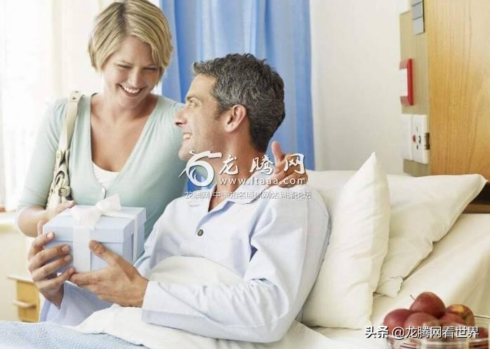 「龙腾网」当你朋友住院时，你会带什么礼物看望他？