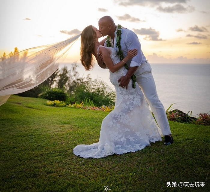 巨石强森结束12年爱情,巨石强森和女儿们的恋爱