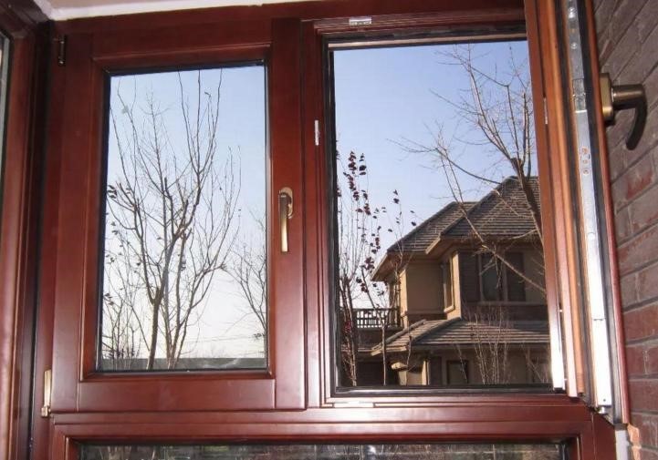 断桥铝和铝包木窗户对比,断桥铝保温隔热效果好吗