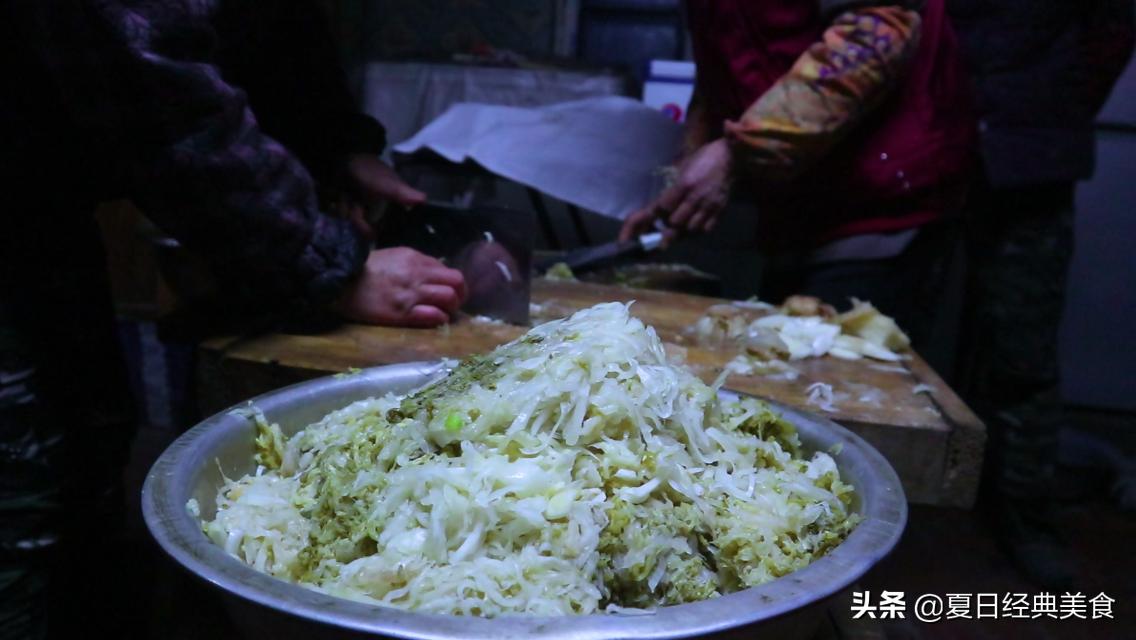 东北满族农村杀猪菜,东北杀猪菜传统美食文化传承