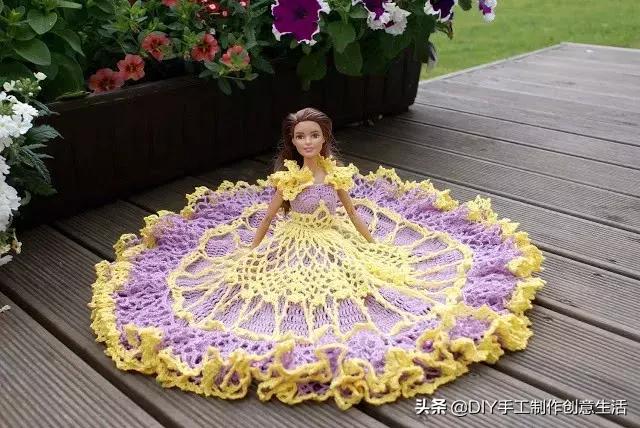 娃娃的衣服怎么钩简单,钩最简单的娃娃衣服教程