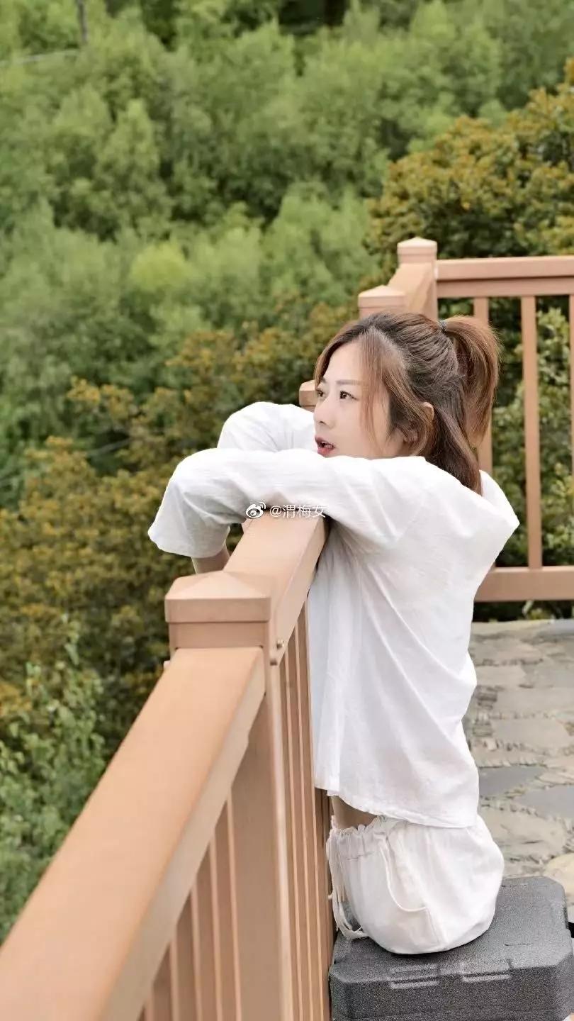 她3岁惨遭父母抛弃,无腿女孩截肢后被父母狠心遗弃