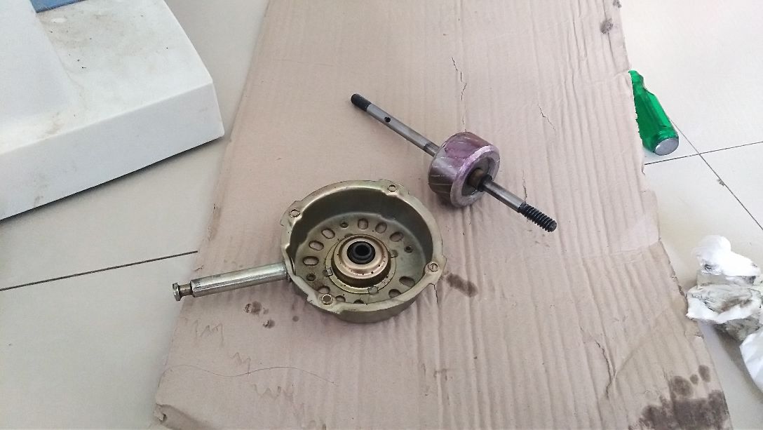 电扇开机后很久才转怎么修,电扇转慢的原因和解决方法