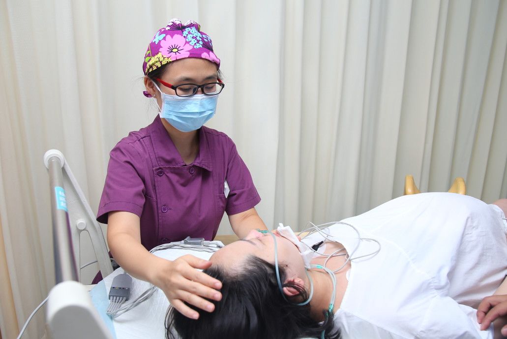 男生体验生孩子的痛,生孩子问一句疼不疼