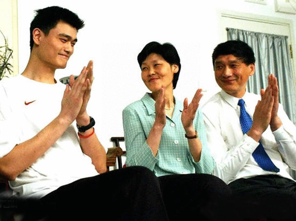 濮氭槑浠栧コ鍎跨幇鍦ㄥ楂樹簡,濮氭槑鐨勭幇鍦ㄥコ鍎胯韩楂樺灏戠背