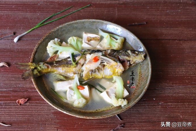 过年家里必备的八种美食,过年了餐桌上一道家常菜老少皆宜