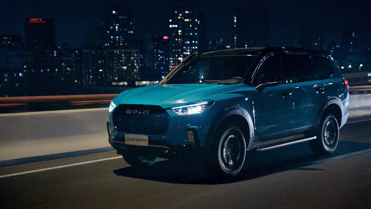 亚洲足球先生又上热搜了：我要越活越野