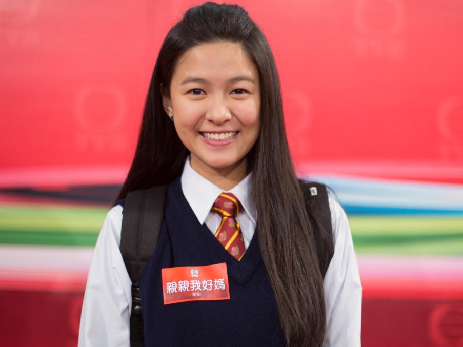 26岁女星江嘉敏拔牙后药物过敏，导致全身瘙痒，腿上长满小疙瘩