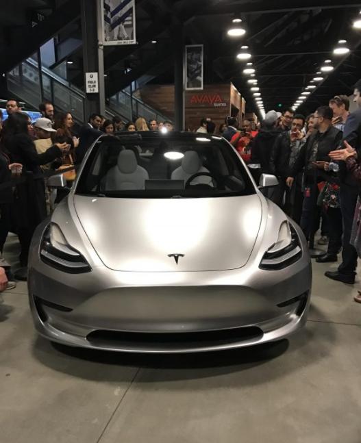 欧莱雅官方旗舰店的竞争优势,欧莱雅进入中国的市场的问题