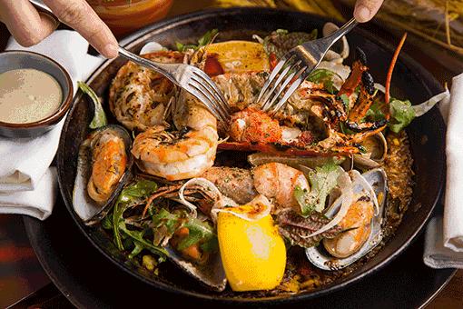 这个国在世界另一边，但铁路直通中国义乌，全民养生却熬最野的夜