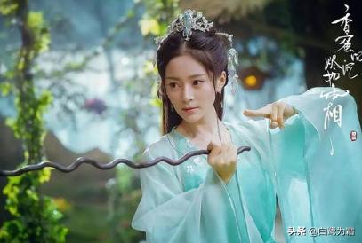 临秀一直把锦觅当做亲生女儿,临秀照顾锦觅