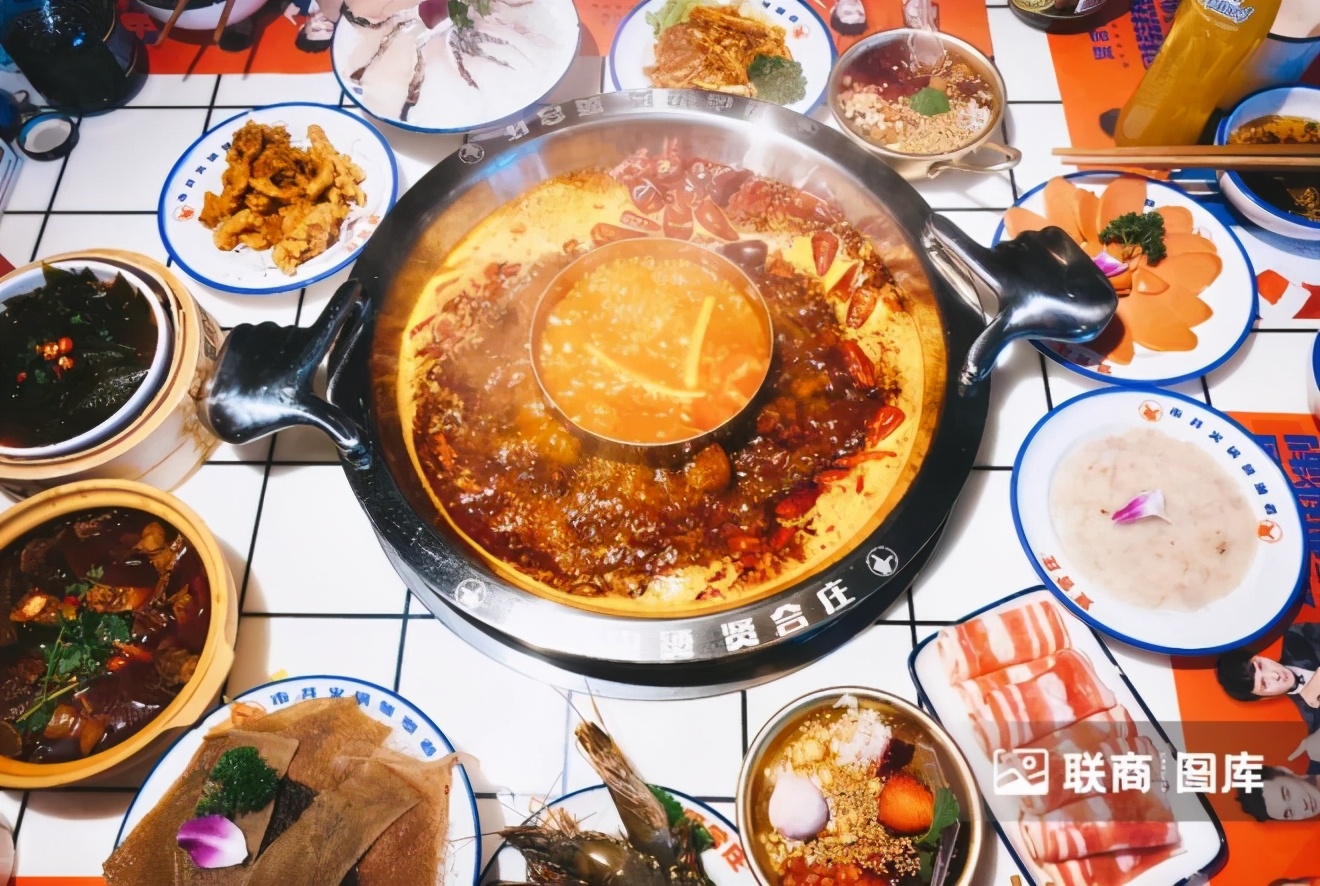 如何利用生意火爆的餐厅赚钱,明星餐饮一年赚多少钱