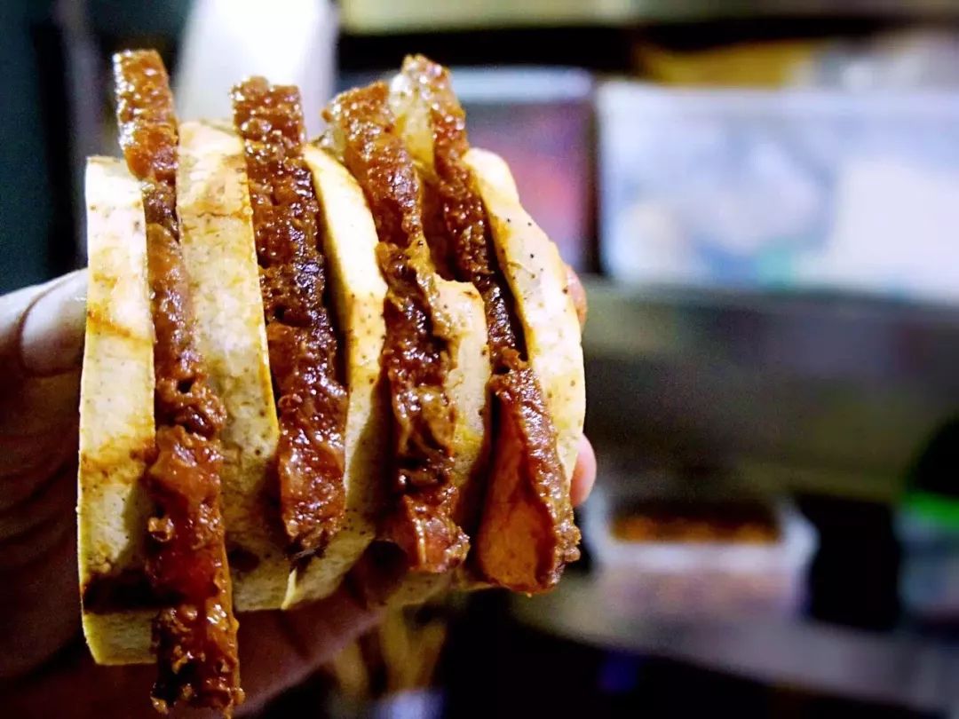 云南独特的味道风味小吃,云南哪里的芋头最好吃