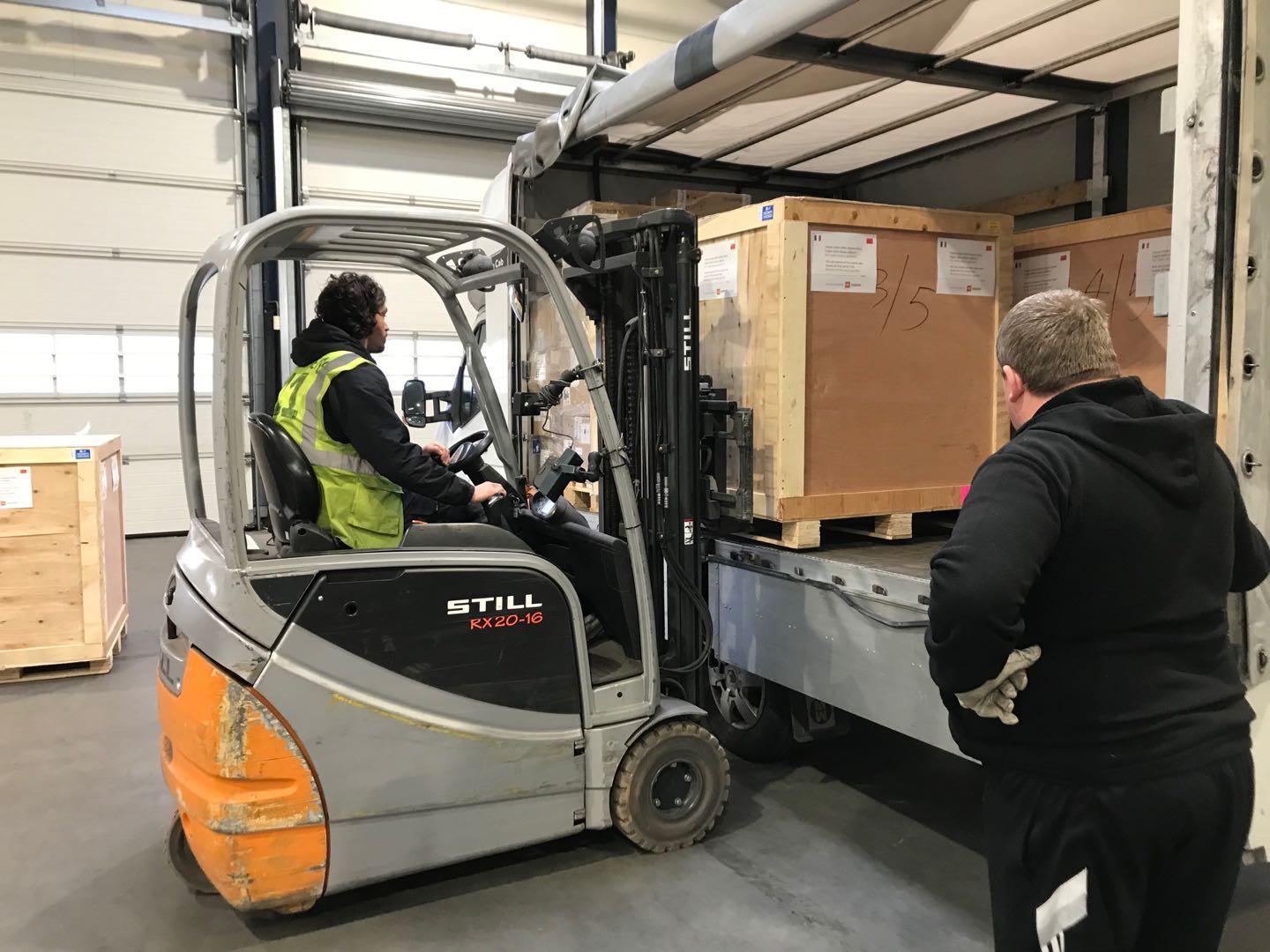 又来送*药弹**了！意大利人民：小小的善举能带来不少改变