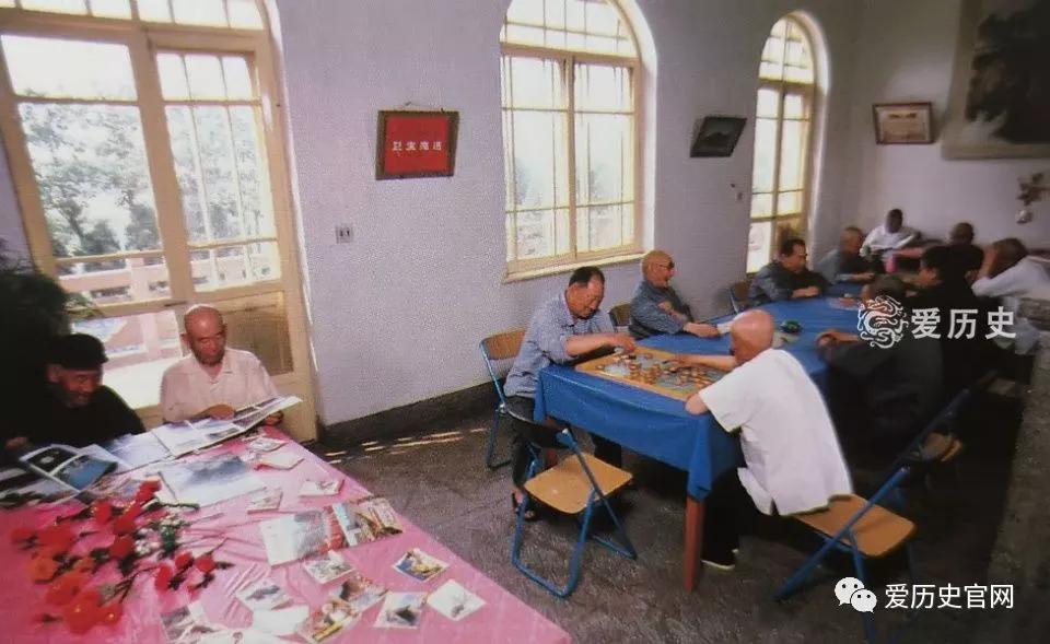 天津青年路的老照片1990年,天津市南京路图片