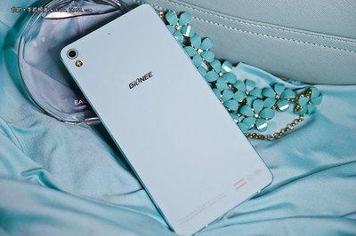 打破吉尼斯纪录的手机,打破吉尼斯纪录超薄手机