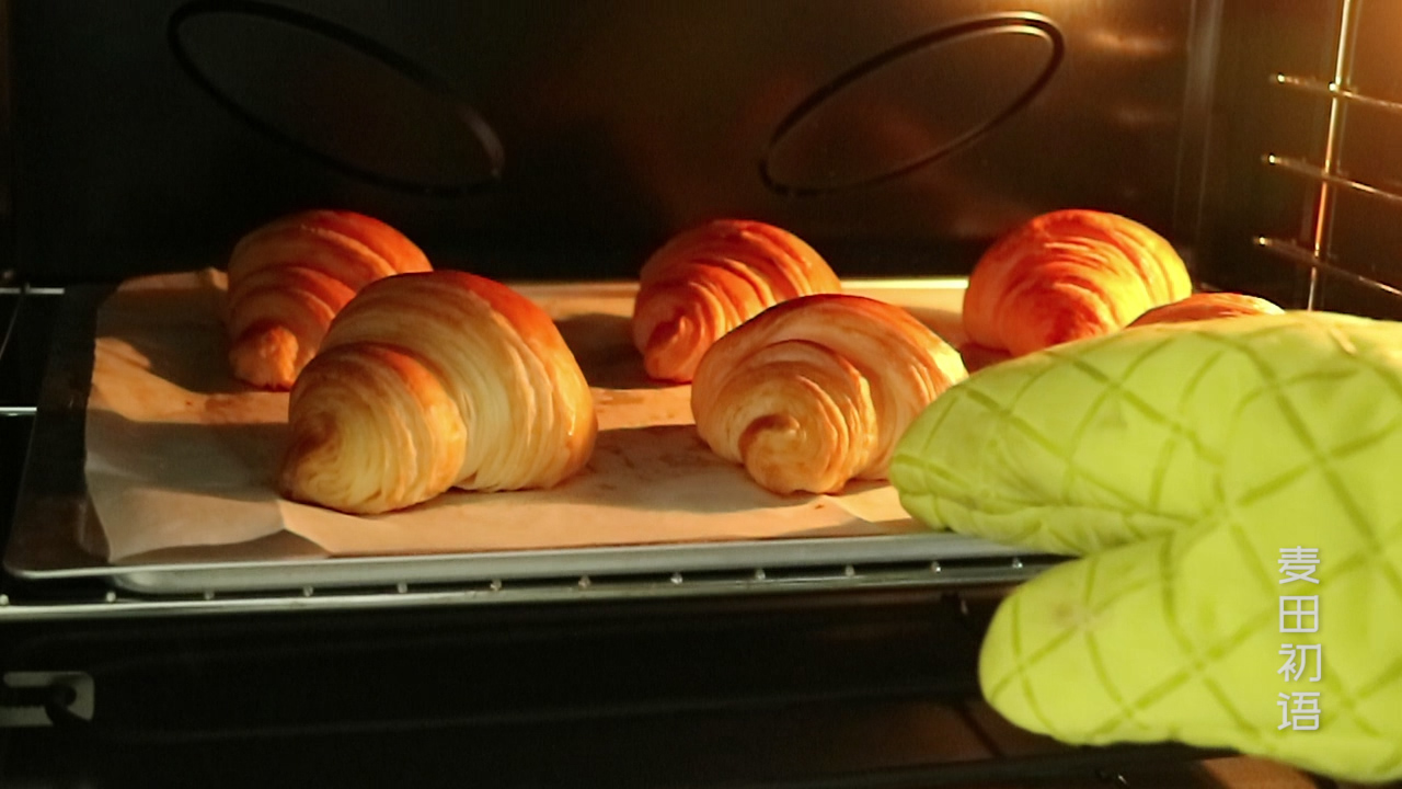 可颂机器开酥的正确方法和步骤,牛角包可颂面包开酥教程视频