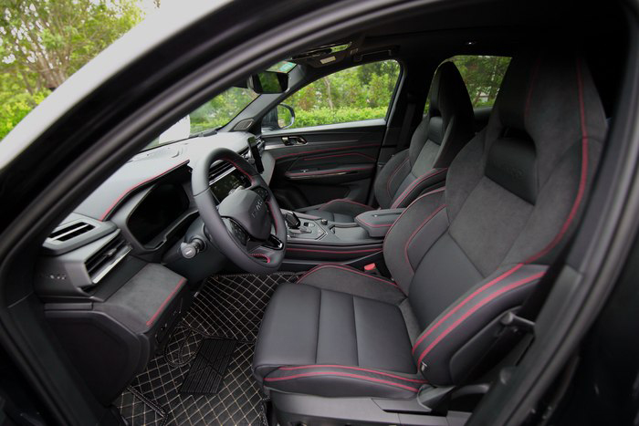 领克05实测驾驶感受,还在纠结买什么车领克05值得一试