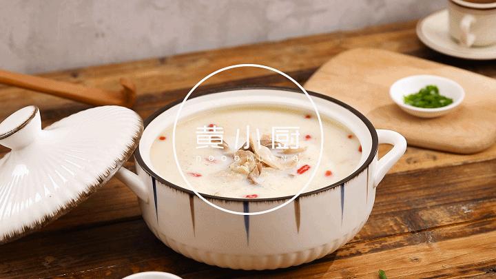 鲜美胡椒猪肚鸡,暖胃驱寒的胡椒猪肚鸡汤