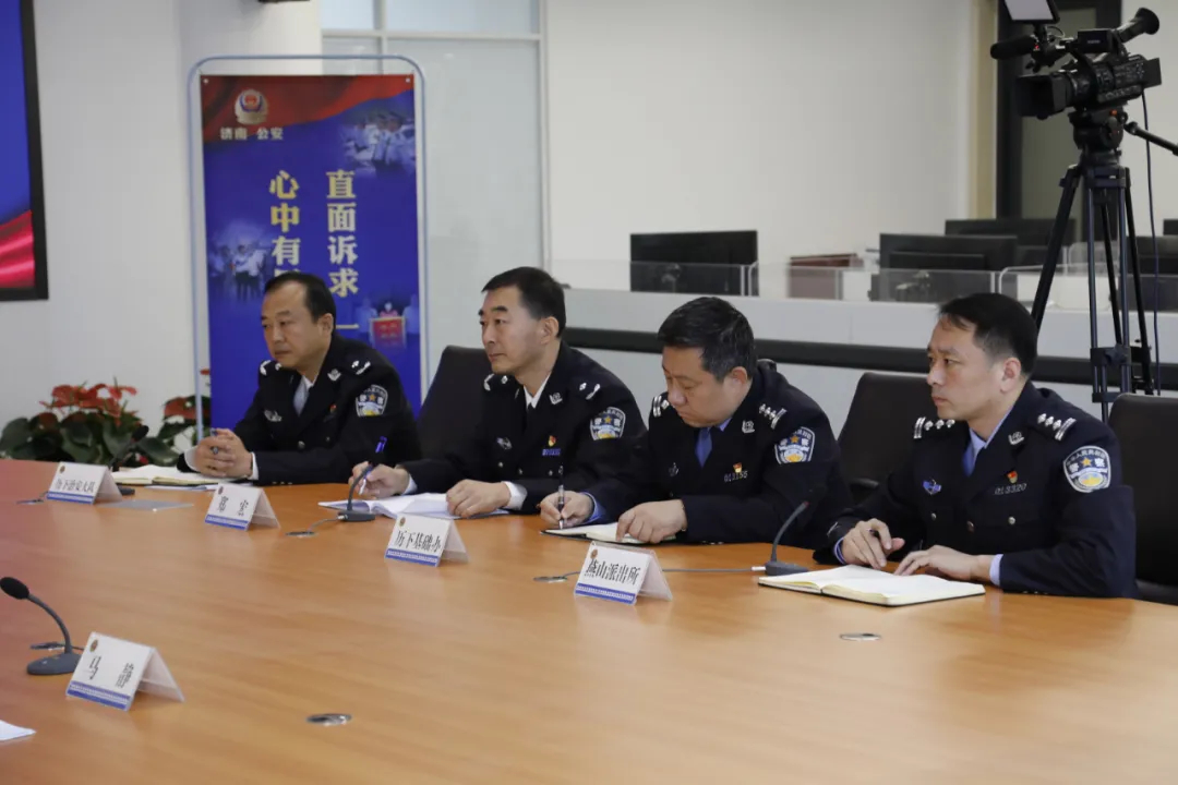 用锐度换温度，读懂“云问政”里的大情怀