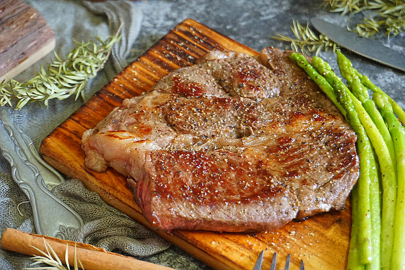 牛排煎出的肌红蛋白,煎牛排肌红蛋白从表面流出怎么办