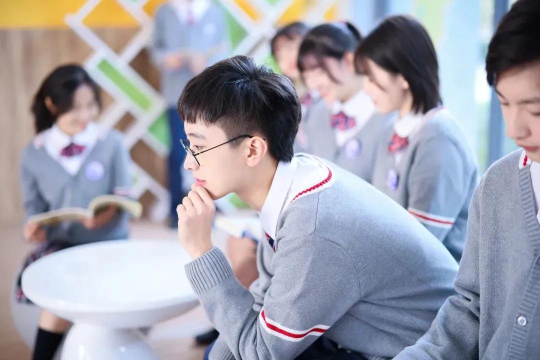 看完谁说中学校服丑？？这几所学校的校服简直颜值爆表