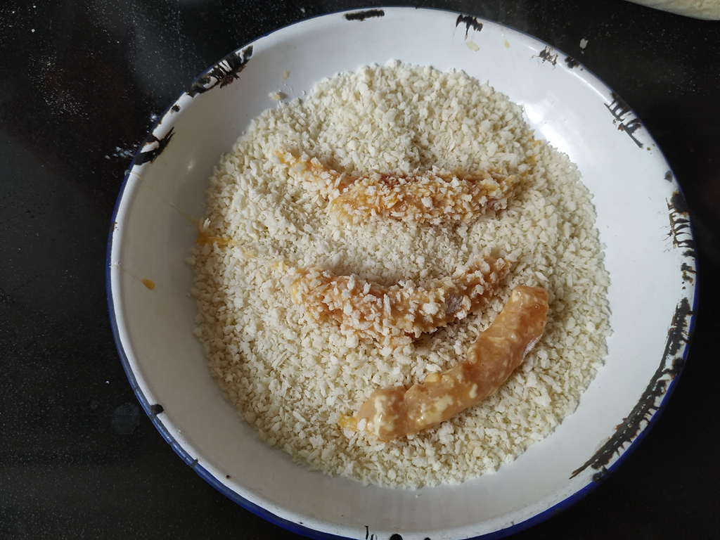 炸鸡条怎么做酥脆好吃,炸鸡胸条怎么做酥脆好吃