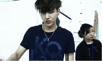 药水哥rapper中国新说唱现场,中国新说唱药水哥场外直播视频