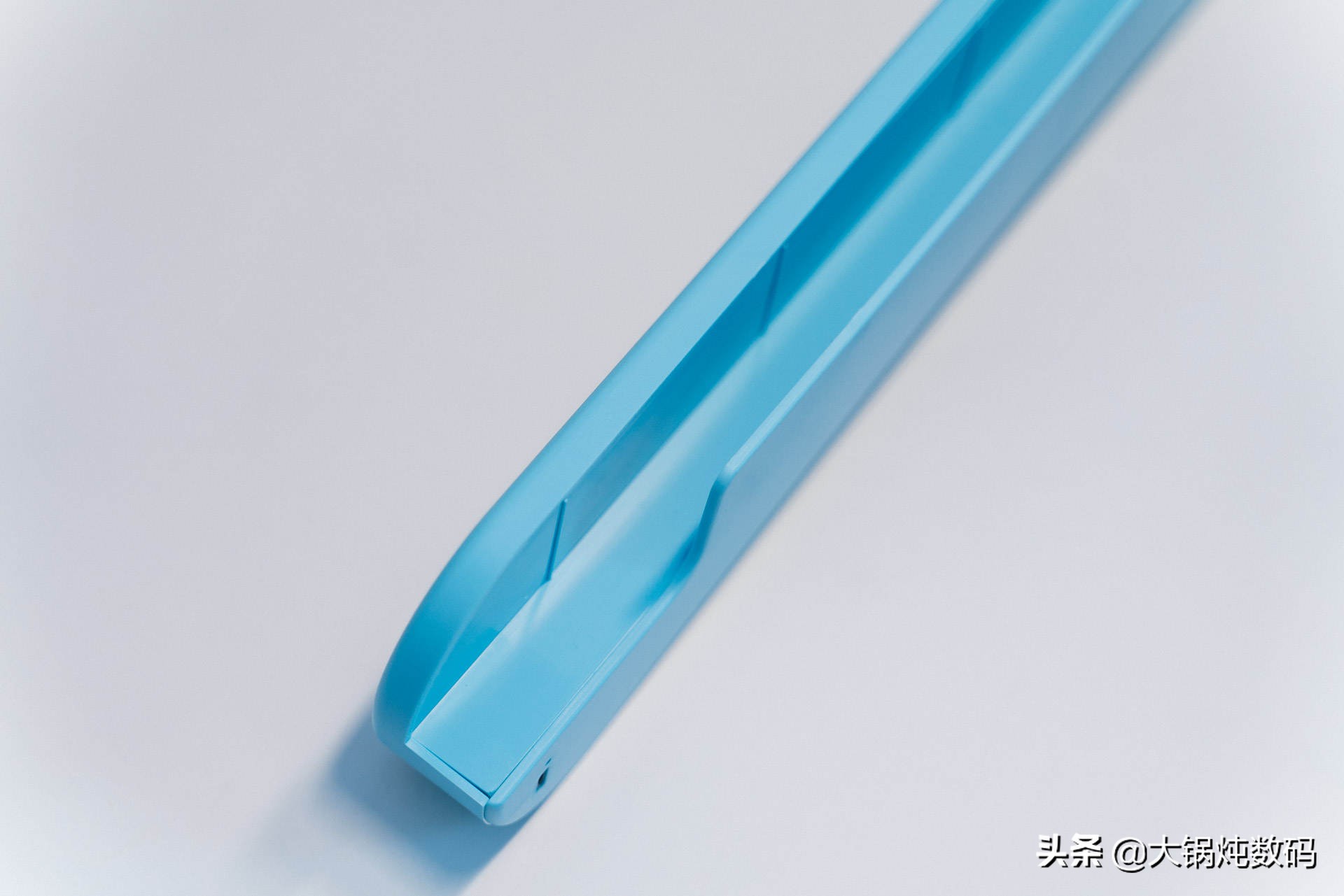 黑白调儿童学习桌星空款,儿童学习桌到底是不是智商税