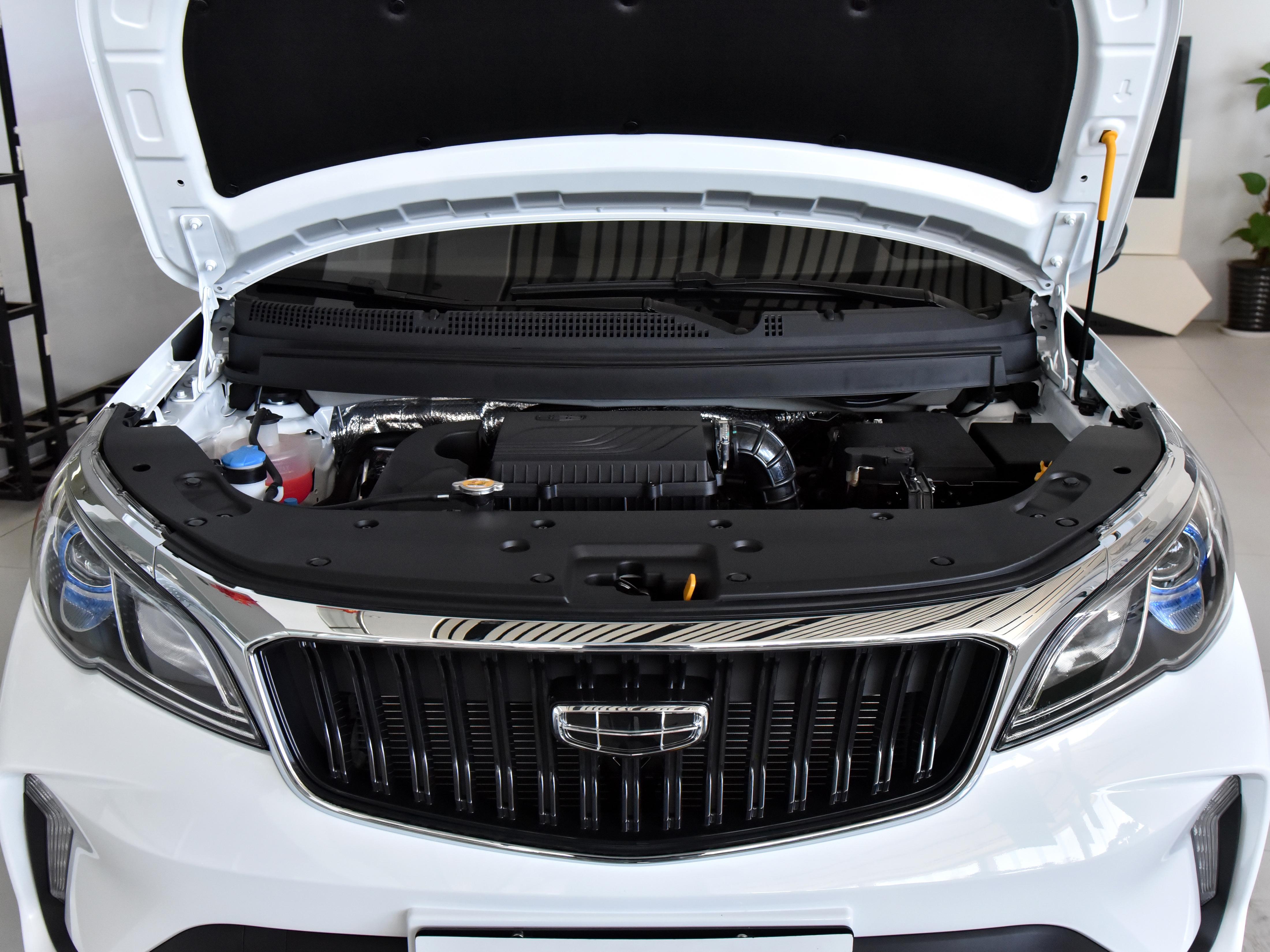 吉利远景x3精英版用车感受,18年自动高配远景x3优点和缺点