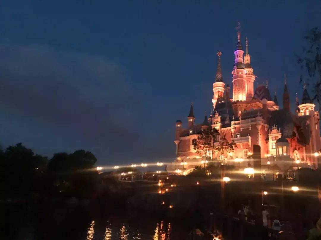 上海迪士尼奇梦烟火秀,上海迪士尼奇梦之光幻影