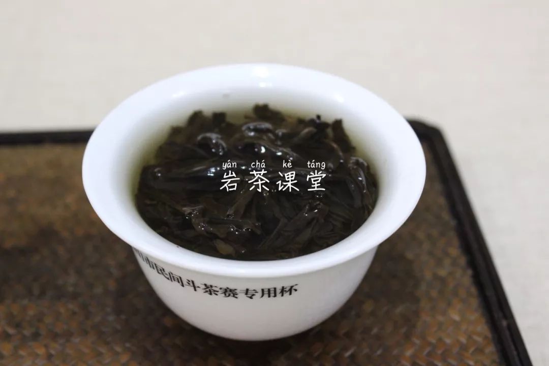 岩茶口感甜是什么原因,岩茶为什么有水香