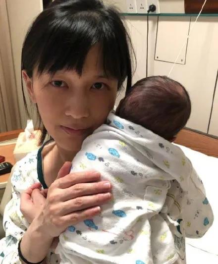 papi酱小孩随父姓后续,papi酱生娃儿的准备