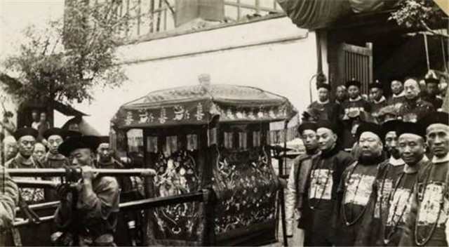 140多年前，杨乃武与小白菜受尽了冤屈，法国记者拍下罕见真容